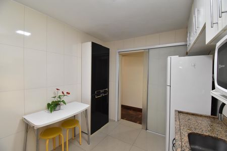 Apartamento para alugar com 140m², 3 quartos e sem vagaCozinha
