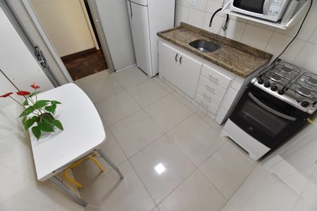 Apartamento para alugar com 140m², 3 quartos e sem vagaCozinha