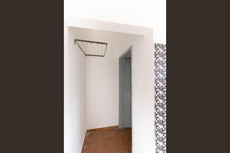 Corredor de casa para alugar com 1 quarto, 25m² em Jardim Maria Estela, São Paulo