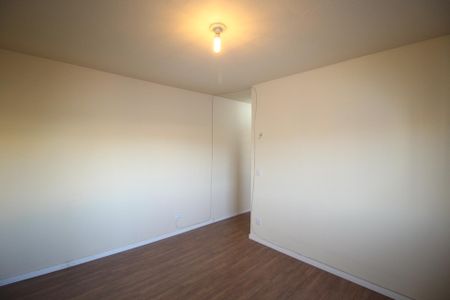 Sala de apartamento para alugar com 1 quarto, 44m² em Morro Santana, Porto Alegre
