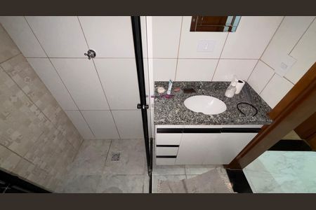 Apartamento à venda com 65m², 2 quartos e 2 vagasBanheiro social