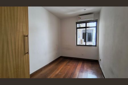 Apartamento à venda com 200m², 3 quartos e 3 vagas Apartamento à venda com 200m², 3 quartos e 3 vagasSuíte 3