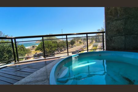 Apartamento à venda com 200m², 3 quartos e 3 vagas Apartamento à venda com 200m², 3 quartos e 3 vagasVaranda