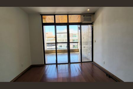 Apartamento à venda com 200m², 3 quartos e 3 vagas Apartamento à venda com 200m², 3 quartos e 3 vagasSuíte 2