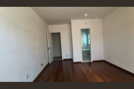 Apartamento à venda com 200m², 3 quartos e 3 vagas Apartamento à venda com 200m², 3 quartos e 3 vagasSuíte 1