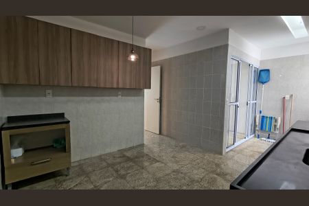 Apartamento à venda com 200m², 3 quartos e 3 vagas Apartamento à venda com 200m², 3 quartos e 3 vagasCozinha