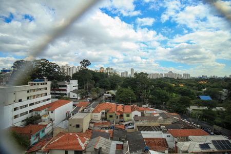 Apartamento para alugar com 34m², 2 quartos e sem vaga