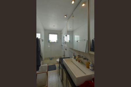 Apartamento para alugar com 480m², 4 quartos e 3 vagasBanheiro Social