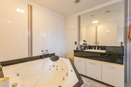 Apartamento à venda com 150m², 3 quartos e 3 vagasBanheiro da Suíte