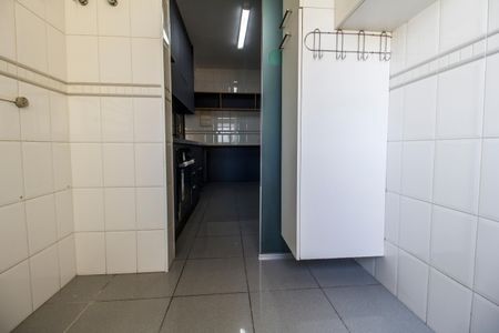 Apartamento à venda com 139m², 3 quartos e 2 vagas Apartamento à venda com 139m², 3 quartos e 2 vagasÁrea de Serviço