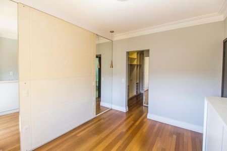 Apartamento à venda com 139m², 3 quartos e 2 vagas Apartamento à venda com 139m², 3 quartos e 2 vagasSuíte 1