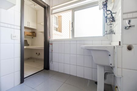 Apartamento à venda com 139m², 3 quartos e 2 vagas Apartamento à venda com 139m², 3 quartos e 2 vagasÁrea de Serviço