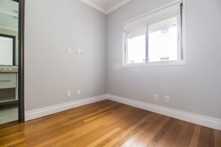 Apartamento à venda com 139m², 3 quartos e 2 vagas Apartamento à venda com 139m², 3 quartos e 2 vagasSuíte 3