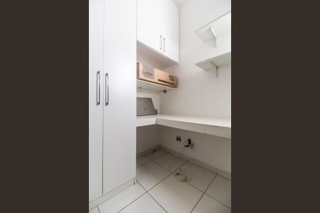 Apartamento à venda com 139m², 3 quartos e 2 vagas Apartamento à venda com 139m², 3 quartos e 2 vagasDespensa