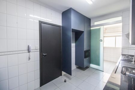 Apartamento à venda com 139m², 3 quartos e 2 vagas Apartamento à venda com 139m², 3 quartos e 2 vagasCozinha