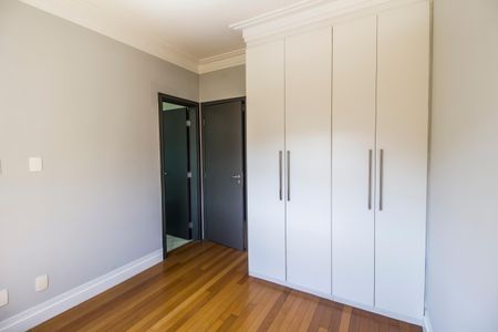 Apartamento à venda com 139m², 3 quartos e 2 vagas Apartamento à venda com 139m², 3 quartos e 2 vagasSuíte 2
