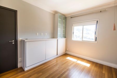 Apartamento à venda com 139m², 3 quartos e 2 vagas Apartamento à venda com 139m², 3 quartos e 2 vagasSuíte 1