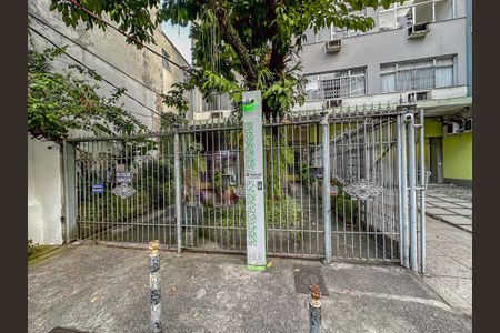 Apartamento para alugar com 82m², 2 quartos e sem vagaFachada