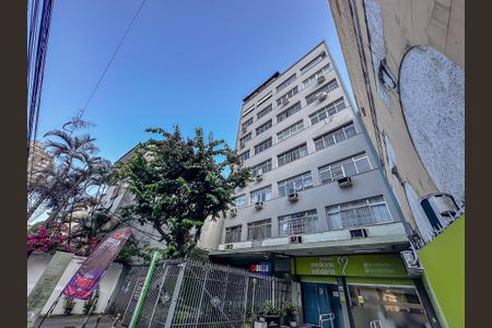 Apartamento para alugar com 82m², 2 quartos e sem vagaFachada