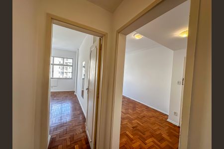 Apartamento para alugar com 82m², 2 quartos e sem vagaCorredor