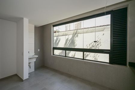 Varanda de kitnet/studio para alugar com 1 quarto, 32m² em Vila Ernesto, São Paulo