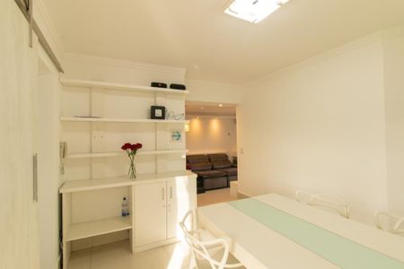 Apartamento para alugar com 120m², 3 quartos e 1 vaga Apartamento para alugar com 120m², 3 quartos e 1 vagaSala de Jantar
