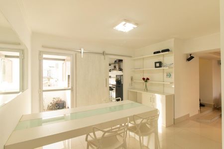 Apartamento para alugar com 120m², 3 quartos e 1 vaga Apartamento para alugar com 120m², 3 quartos e 1 vagaSala de Jantar