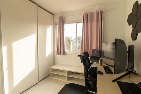 Apartamento para alugar com 120m², 3 quartos e 1 vaga Apartamento para alugar com 120m², 3 quartos e 1 vagaQuarto