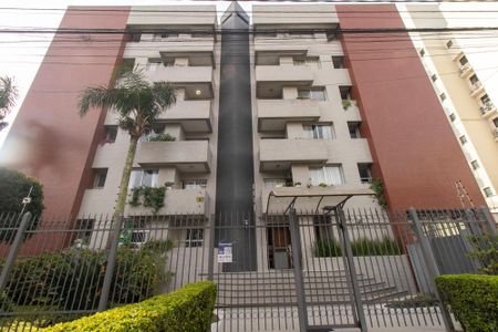 Apartamento para alugar com 120m², 3 quartos e 1 vaga Apartamento para alugar com 120m², 3 quartos e 1 vagaFachada
