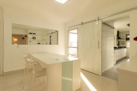Apartamento para alugar com 120m², 3 quartos e 1 vaga Apartamento para alugar com 120m², 3 quartos e 1 vagaSala de Jantar