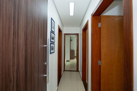 CORREDOR de apartamento à venda com 3 quartos, 94m² em Carlos Prates, Belo Horizonte