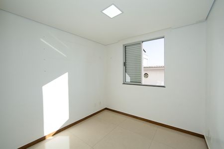 Apartamento à venda com 94m², 3 quartos e 2 vagasQUARTO2