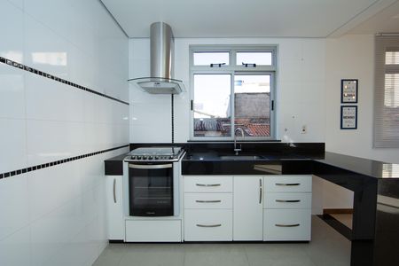 Apartamento à venda com 94m², 3 quartos e 2 vagasCOZINHA