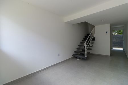 Sala de casa de condomínio para alugar com 2 quartos, 49m² em Bairro Jardim Nossa Senhora das Graças, Cotia