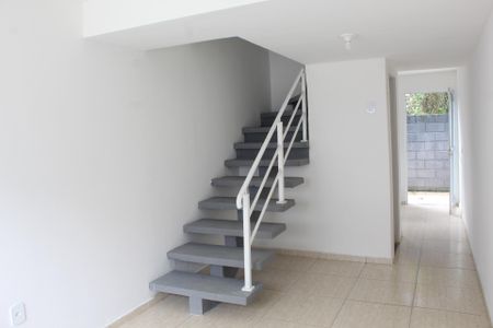 Sala de casa de condomínio para alugar com 2 quartos, 49m² em Da Graça, Cotia