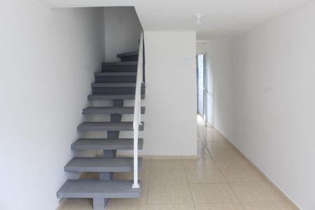 Sala de casa de condomínio para alugar com 2 quartos, 49m² em Da Graça, Cotia