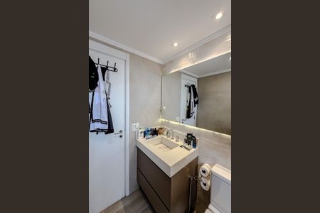 Apartamento à venda com 125m², 2 quartos e 2 vagas Apartamento à venda com 125m², 2 quartos e 2 vagasBanheiro da Suíte 2