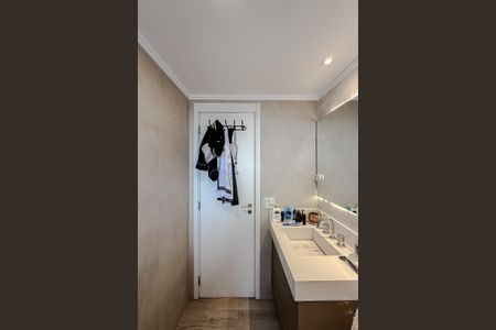 Apartamento à venda com 125m², 2 quartos e 2 vagas Apartamento à venda com 125m², 2 quartos e 2 vagasBanheiro da Suíte 2