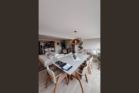 Apartamento à venda com 125m², 2 quartos e 2 vagas Apartamento à venda com 125m², 2 quartos e 2 vagasVaranda da Sala