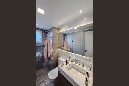 Apartamento à venda com 125m², 2 quartos e 2 vagas Apartamento à venda com 125m², 2 quartos e 2 vagasBanheiro da Suíte 2