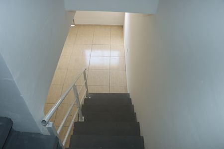 Casa de condomínio para alugar com 49m², 1 quarto e 1 vagaEscada