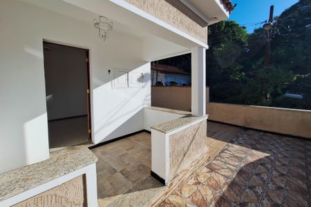 Casa para alugar com 124m², 2 quartos e sem vagaQuintal