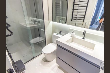 Banheiro de apartamento para alugar com 1 quarto, 33m² em Brás, São Paulo