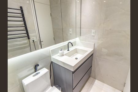Banheiro de apartamento para alugar com 1 quarto, 33m² em Brás, São Paulo