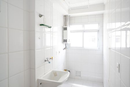 Apartamento à venda com 68m², 3 quartos e 1 vagaÁrea de serviço