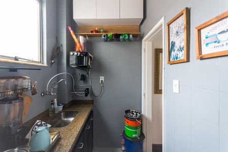 Apartamento à venda com 60m², 2 quartos e sem vagaCozinha e Área de Serviço