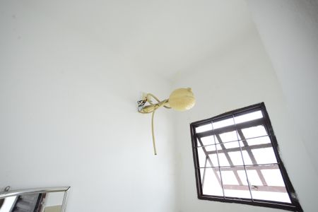 Casa à venda com 250m², 4 quartos e 5 vagasBanheiro de Serviço 2