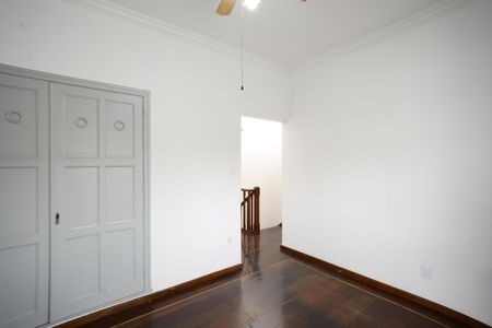 Casa à venda com 250m², 4 quartos e 5 vagasSuíte 3