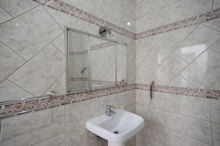 Casa à venda com 250m², 4 quartos e 5 vagasBanheiro da Suíte 3