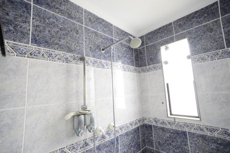 Casa à venda com 250m², 4 quartos e 5 vagasBanheiro da Suíte 2